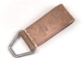 Aufschiebeschlaufe Wehrmacht , datiert 1939. Wurde benutzt um z.B. die Feldflasche ans Koppel zu hängen