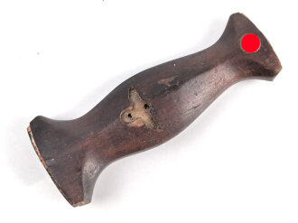 Griffstück für einen Dienstdolch der SA. Der Adler fehlt