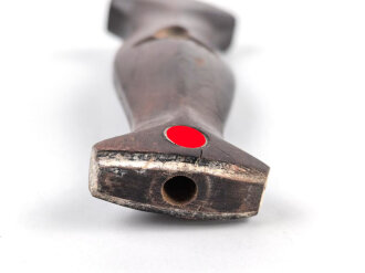 Griffstück für einen Dienstdolch der SA. Der Adler fehlt