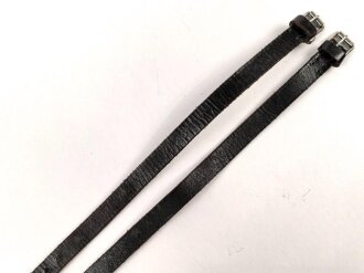 Paar Mantelriemen für Parteiverbände. Breite je 14mm, Länge je 49cm