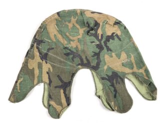 U.S. Army, 1978  dated "Woodland" helmet cover...