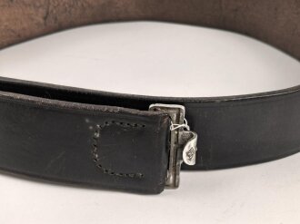 Koppelriemen datiert 1939, auf 85cm gekürzt. Leichtmetallgegenhalt