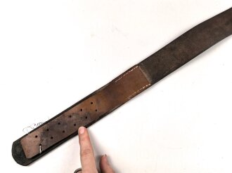 Koppelriemen für Angehörige von Parteiverbänden. Ungereinigt, Gesamtlänge 102cm, Verstelllasche neuzeitlich ergänzt