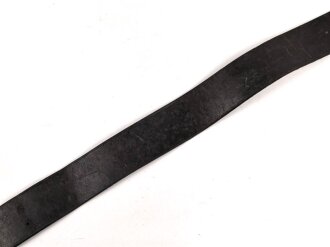 Zweidornkoppel für Führer von Parteiverbänden. Ungereinigtes Stück mit RZM Stempel auf der defekten Schliesse. Gesamtlänge 118cm