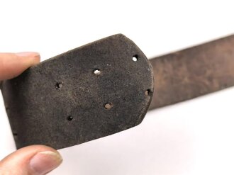 Koppelriemen Wehrmacht . Ungereinigt, auf 90cm gekürzt