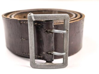 Zweidornkoppel für Offiziere des Heeres. Gesamtlänge 103cm, ungereinigtes Stück