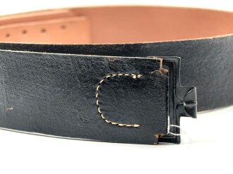 Koppelriemen für Mannschaften der Wehrmacht. neuzeitliche Fertigung aus ordentlichem Leder, der Haken macht keinen sonderlich stabilen Eindruck. Gesamtlänge 114cm