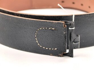 Koppelriemen für Mannschaften der Wehrmacht. neuzeitliche Fertigung aus ordentlichem Leder, der Haken macht keinen sonderlich stabilen Eindruck. Gesamtlänge 126cm