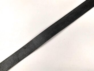 Koppelriemen für Mannschaften der Wehrmacht. neuzeitliche Fertigung aus ordentlichem Leder, der Haken macht keinen sonderlich stabilen Eindruck. Gesamtlänge 126cm