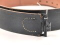 Koppelriemen für Mannschaften der Wehrmacht. neuzeitliche Fertigung aus ordentlichem Leder, der Haken macht keinen sonderlich stabilen Eindruck. Gesamtlänge 126cm