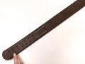 Koppelriemen für Mannschaften der Wehrmacht. neuzeitliche Fertigung aus Kunstleder, der Haken unrichtig aber augenscheinlich Stabil. Gesamtlänge 112cm, sie erhalten ein ( 1 ) Stück