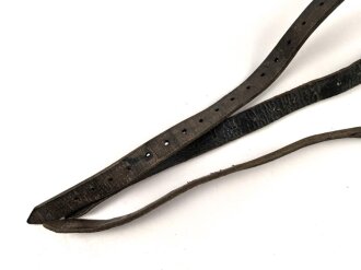 Drei StückTornisterriemen Wehrmacht, jeweils gebraucht