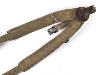 Koppeltragegestell für Angehörige des Heeres in Tropenausführung. Stark getragenes Stück, das Endstück samt "Birne" halte ich für eine sehr gute, neuzeitliche Fertigung.