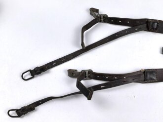 Koppeltragegestell für Angehörige des Heeres. Stark getragenes Stück, das Endstück samt "Birne" halte ich für eine sehr gute, neuzeitliche Fertigung.