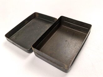 Zünderdose Wehrmacht. Originallack, datiert 1940. Maße 7 x 10,5 x3cm