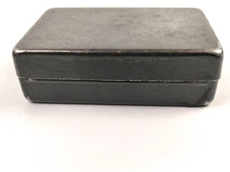 Zünderdose Wehrmacht. Originallack, datiert 1940. Maße 7 x 10,5 x3cm