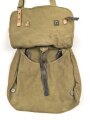 Brotbeutel Wehrmacht Heer, leicht getragenes Stück, datiert 1943, mit Trageriemen des gleichen Herstellers