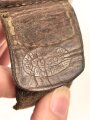 Koppelschloss für Mannschaften des Heeres. Aluminium, die Lederlasche datiert 1939. Entnazifiziert