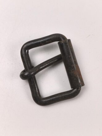 Metallbeschlag Wehrmacht, Eisen, Originallack, Innenmaß 19,9 x 31mm. Sie erhalten ein ( 1 ) Stück