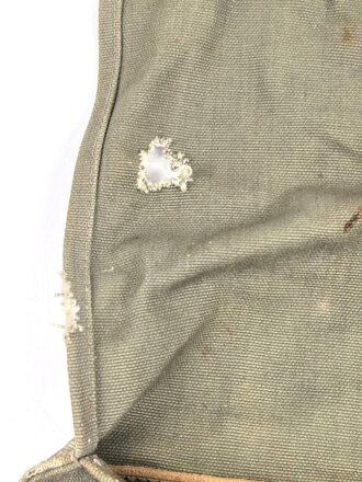 Wehrmacht, Tasche für Signaltuch und Pflöcke zur Befestigung. Datiert 1944