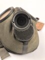 Gasmaske Modell 1930 Wehrmacht. Datiert 1939, ungereinigtes Stück, angetrocknet