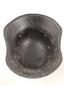 Stahlhelmglocke Luftschutz, einteiliges Modell, keinerlei Stempel erkennbar, schwarz überlackiertes Stück