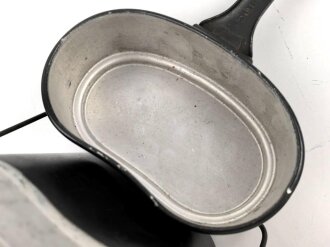 Kochgeschirr alter Art ( hohe Form ) , so von Parteiverbänden im III.Reich getragen. Guter Zustand, Originallack