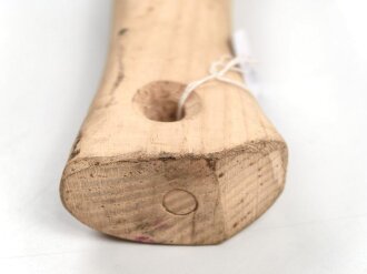 Klauenbeil für Pioniere der Wehrmacht. Gereinigt, Stiel neuzeitlich ergänzt, datiert 1934