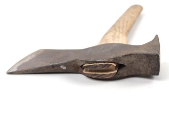 Kaiserreich und 1. Weltkrieg, Klauenbeil gereinigt und mit neuem Stiel versehen. Kammerstück