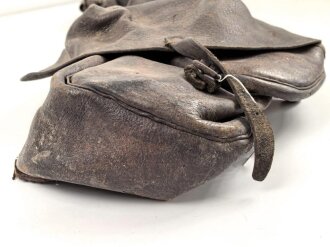 Paar lederne Satteltaschen für berittene, angetrocknet, Hersteller "ADMIS"