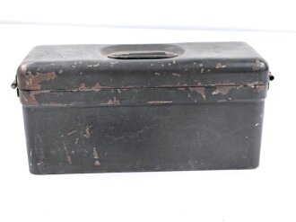 Blechkasten für Ersatzteile Wehrmacht. Originallack, 10 x 8 x 21cm