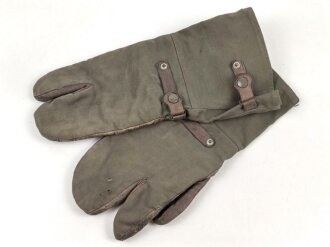 Paar Handschuhe für Kradmelder der Wehrmacht. getragenes Paar, datiert 1941