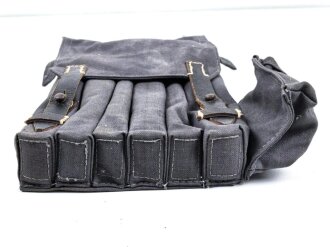 Magazintasche für MP40 der Wehrmacht, Ausführung für Fallschirmjäger. Neuzeitliche Sammleranfertigung