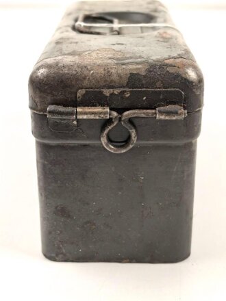 Blechkasten für Ersatzteile Wehrmacht. Originallack, 10 x 8 x 21cm