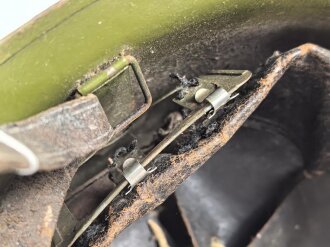 Frankreich, Stahlhelm 2.Weltkrieg Modell 1926. Emblem alter Art. Neuzeitlich lackiert, Innenfutter defekt