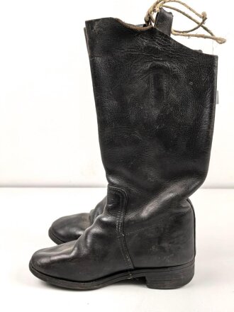 Paar Stiefel für Berittene, Alter und Herkunft unbekannt. Sohlenlänge 29cm