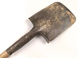 Spaten Wehrmacht. Ungereinigtes Stück in gutem Gesamtzustand