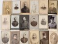 Kaiserreich und 1. Weltkrieg, Konvolut Hartkartonfotos von Uniformierten, meist 6,5 x 10,5cm