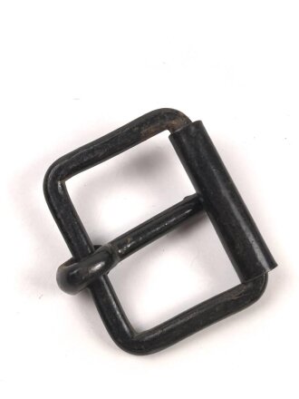Metallbeschlag Wehrmacht, Eisen, Originallack, Innenmaß 27 x 38,4mm. Sie erhalten ein ( 1 ) Stück
