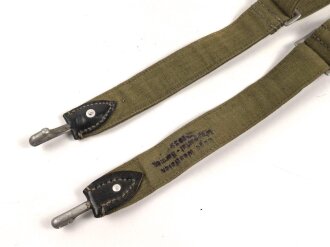 Trageriemen für einen Brotbeutel der Wehrmacht, Leichtmetallbeschläge, datiert 1939