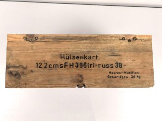 Transportkasten Wehrmacht für 3 Kartuschen 12,2cm Feldhaubitze 396 ( russisch) . Meiner Meinung nach neuzeitlich Beschriftet.