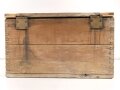 Transportkasten Wehrmacht für 3 Kartuschen 12,2cm Feldhaubitze 396 ( russisch) . Meiner Meinung nach neuzeitlich Beschriftet.