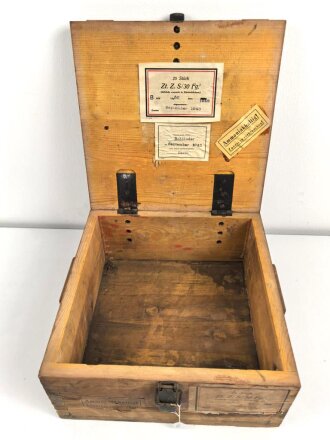 Transportkasten Wehrmacht für "25 Stück Zeitzünder S/30" , datiert 1943.