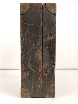 Kasten für Schraubstollen der Wehrmacht. Originallack, ungereinigtes Stück
