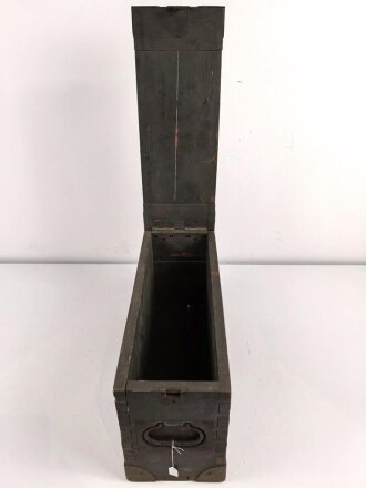 Kasten für Schraubstollen der Wehrmacht. Originallack, ungereinigtes Stück