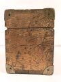 Transportkasten Wehrmacht . Originallack, ungereinigtes Stück. Maße 16 x 43 x 22cm