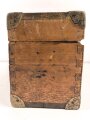 Transportkasten Wehrmacht . Originallack, ungereinigtes Stück. Maße 16 x 43 x 22cm