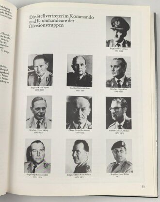 Bundeswehr " Treu zu dienen - 25 Jahre 10. Panzerdivision" 241 Seiten,DIN A4. Leicht verzogen