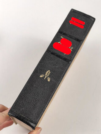 "Mein Kampf" Adolf Hitler, Hochzeitsausgabe von...