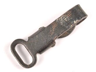 Eiserner Haken für eine Feldflasche der Wehrmacht. Originallack